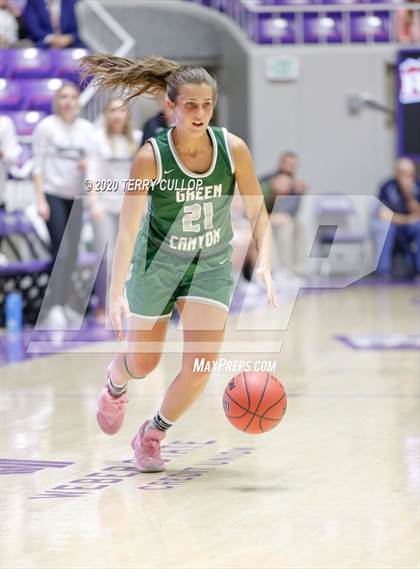 Thumbnail 2 in Green Canyon vs. Cedar (UHSAA 4A Semifinal) photogallery.