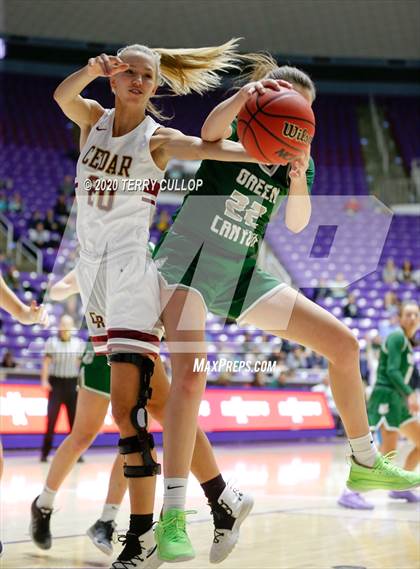 Thumbnail 1 in Green Canyon vs. Cedar (UHSAA 4A Semifinal) photogallery.