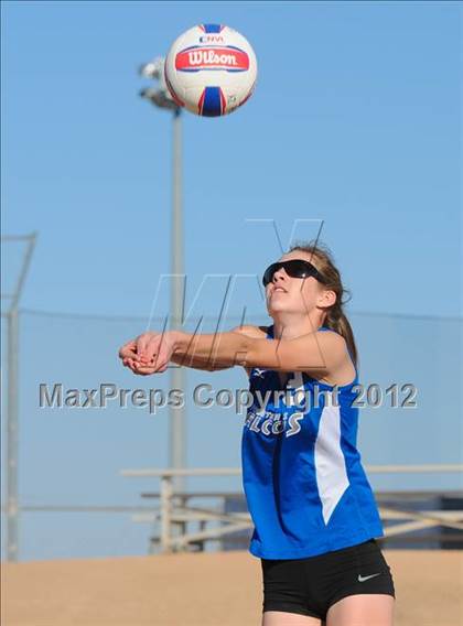Thumbnail 3 in Scottsdale Prep vs Fountain Hills photogallery.