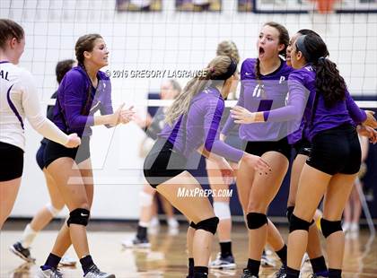 Thumbnail 1 in Paschal @ Lamar photogallery.