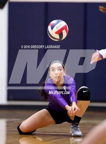 Thumbnail 3 in Paschal @ Lamar photogallery.