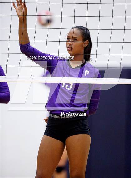 Thumbnail 3 in Paschal @ Lamar photogallery.