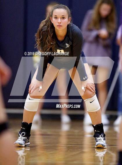 Thumbnail 1 in Paschal @ Lamar photogallery.