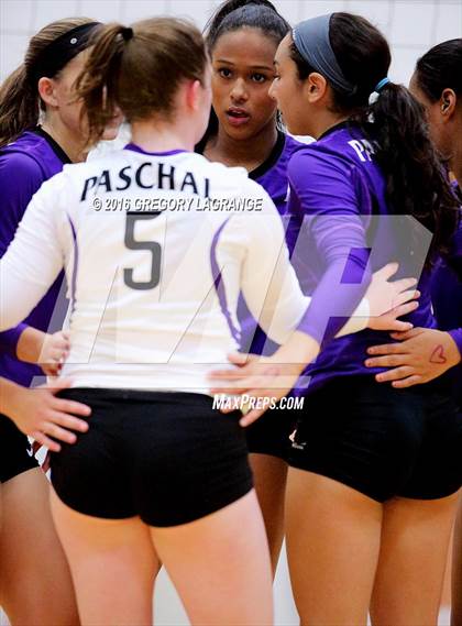 Thumbnail 1 in Paschal @ Lamar photogallery.