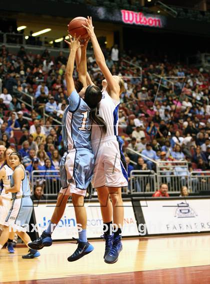 Thumbnail 1 in Window Rock vs. Valley Christian (AIA D3 Semifinal) photogallery.
