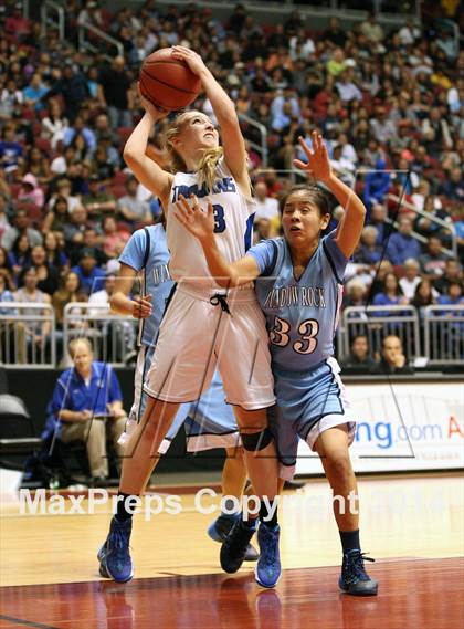 Thumbnail 3 in Window Rock vs. Valley Christian (AIA D3 Semifinal) photogallery.