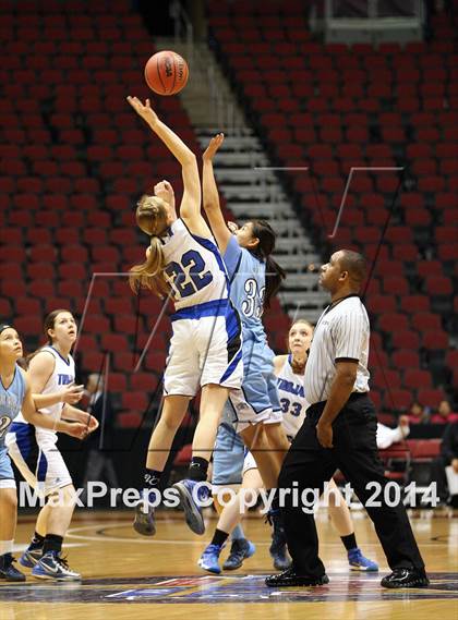 Thumbnail 3 in Window Rock vs. Valley Christian (AIA D3 Semifinal) photogallery.
