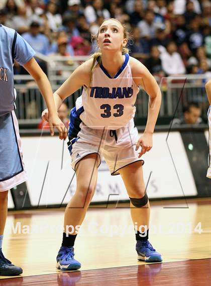 Thumbnail 2 in Window Rock vs. Valley Christian (AIA D3 Semifinal) photogallery.