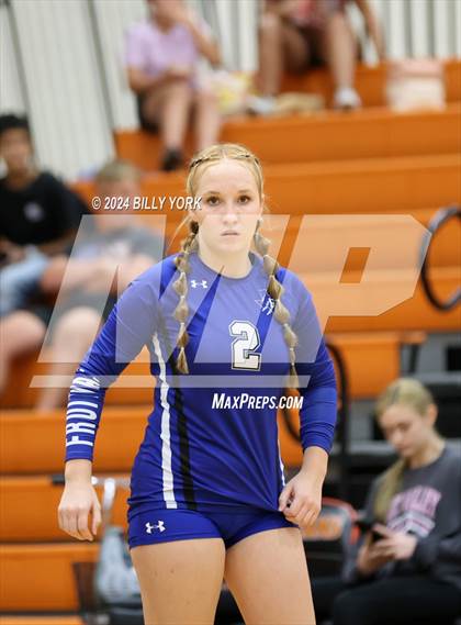 Thumbnail 2 in Grand Saline vs Fruitvale photogallery.