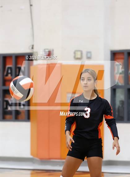 Thumbnail 1 in Grand Saline vs Fruitvale photogallery.