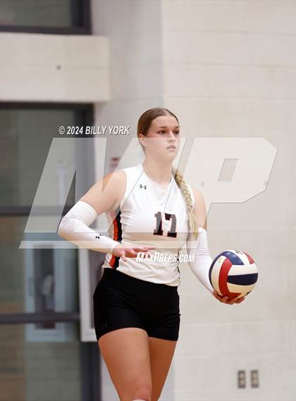 Thumbnail 3 in Grand Saline vs Fruitvale photogallery.