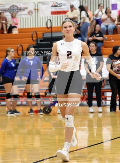 Thumbnail 3 in Grand Saline vs Fruitvale photogallery.