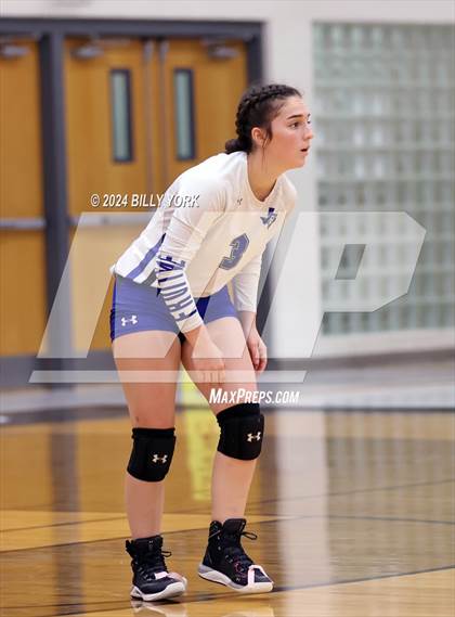 Thumbnail 3 in Grand Saline vs Fruitvale photogallery.