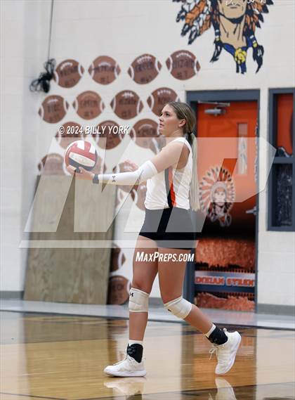 Thumbnail 3 in Grand Saline vs Fruitvale photogallery.