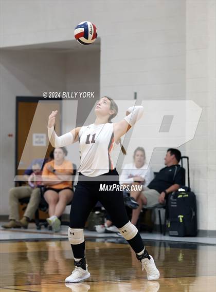 Thumbnail 1 in Grand Saline vs Fruitvale photogallery.