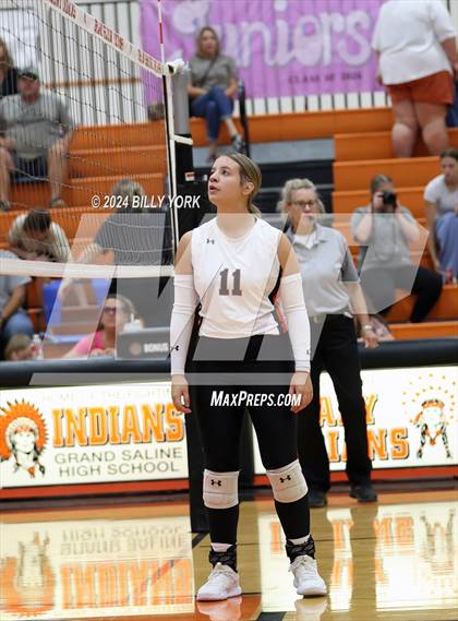 Thumbnail 1 in Grand Saline vs Fruitvale photogallery.