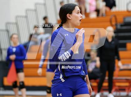 Thumbnail 2 in Grand Saline vs Fruitvale photogallery.