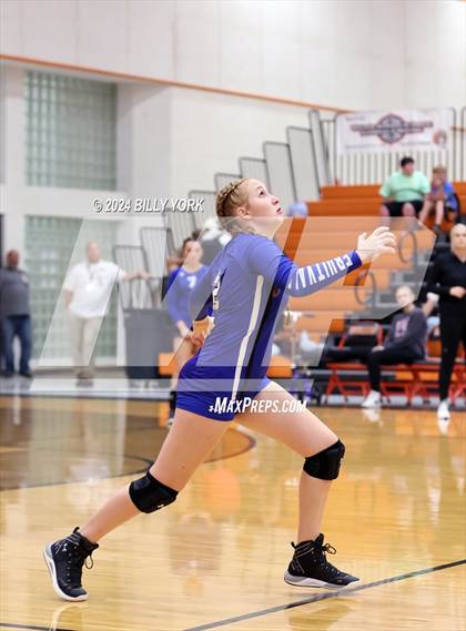 Thumbnail 2 in Grand Saline vs Fruitvale photogallery.