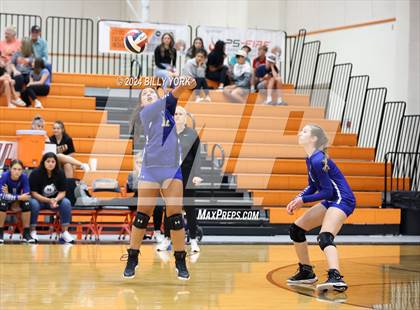 Thumbnail 1 in Grand Saline vs Fruitvale photogallery.