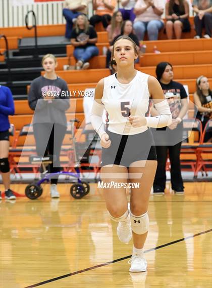 Thumbnail 2 in Grand Saline vs Fruitvale photogallery.