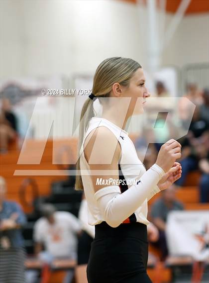 Thumbnail 2 in Grand Saline vs Fruitvale photogallery.