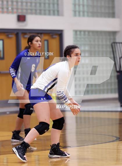 Thumbnail 3 in Grand Saline vs Fruitvale photogallery.