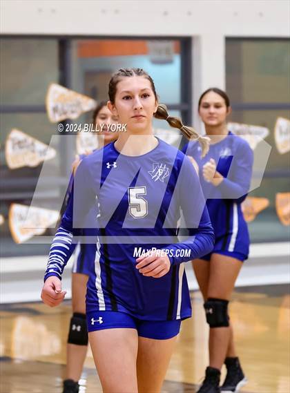 Thumbnail 2 in Grand Saline vs Fruitvale photogallery.
