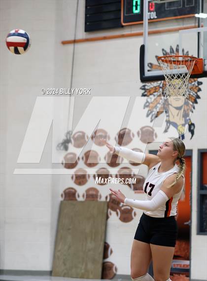 Thumbnail 3 in Grand Saline vs Fruitvale photogallery.