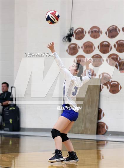 Thumbnail 3 in Grand Saline vs Fruitvale photogallery.
