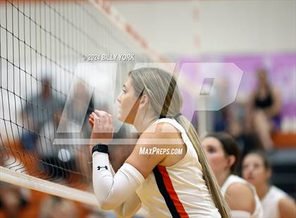 Thumbnail 2 in Grand Saline vs Fruitvale photogallery.