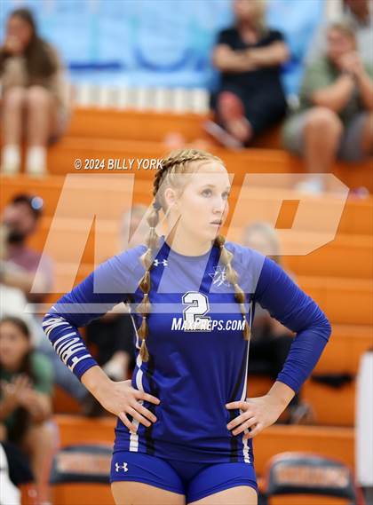 Thumbnail 1 in Grand Saline vs Fruitvale photogallery.