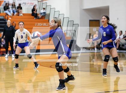Thumbnail 2 in Grand Saline vs Fruitvale photogallery.