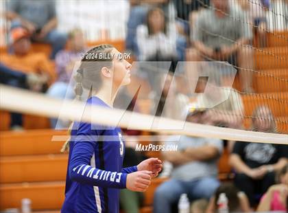 Thumbnail 1 in Grand Saline vs Fruitvale photogallery.