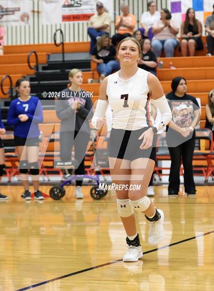 Thumbnail 3 in Grand Saline vs Fruitvale photogallery.
