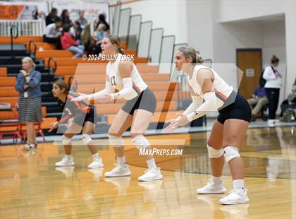 Thumbnail 3 in Grand Saline vs Fruitvale photogallery.