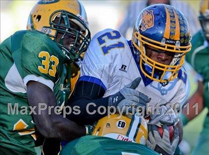 Thumbnail 2 in Brookfield vs. New London (CIAC Class M Semifinal) photogallery.