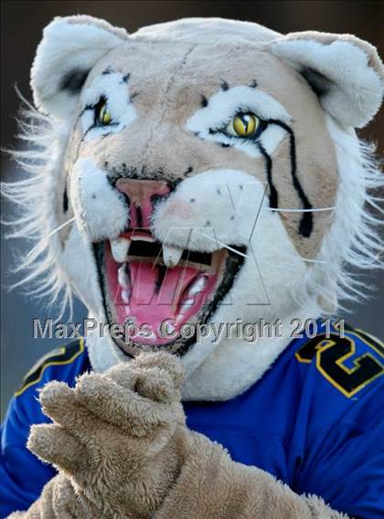 Thumbnail 2 in Brookfield vs. New London (CIAC Class M Semifinal) photogallery.