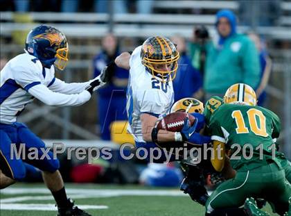 Thumbnail 3 in Brookfield vs. New London (CIAC Class M Semifinal) photogallery.
