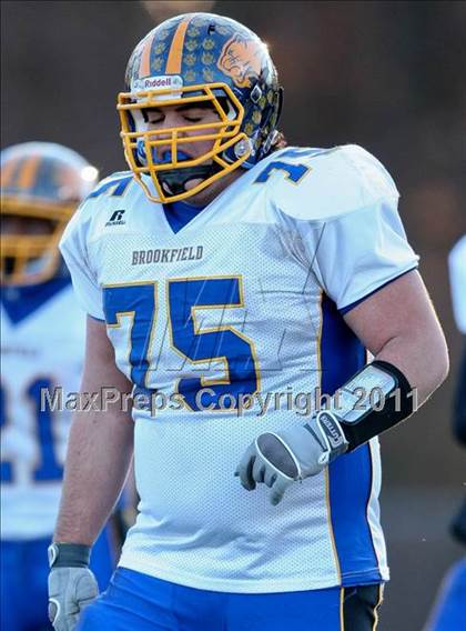 Thumbnail 3 in Brookfield vs. New London (CIAC Class M Semifinal) photogallery.