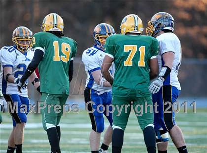Thumbnail 3 in Brookfield vs. New London (CIAC Class M Semifinal) photogallery.