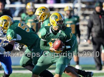 Thumbnail 3 in Brookfield vs. New London (CIAC Class M Semifinal) photogallery.