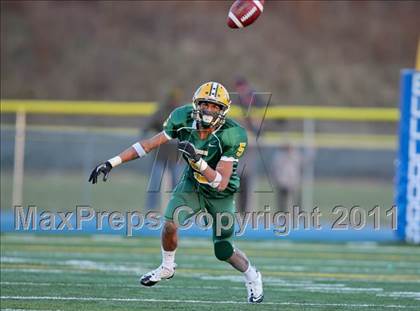 Thumbnail 2 in Brookfield vs. New London (CIAC Class M Semifinal) photogallery.