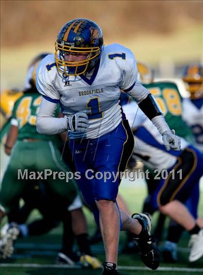 Thumbnail 2 in Brookfield vs. New London (CIAC Class M Semifinal) photogallery.