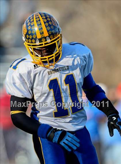 Thumbnail 2 in Brookfield vs. New London (CIAC Class M Semifinal) photogallery.