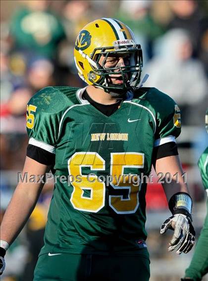 Thumbnail 3 in Brookfield vs. New London (CIAC Class M Semifinal) photogallery.