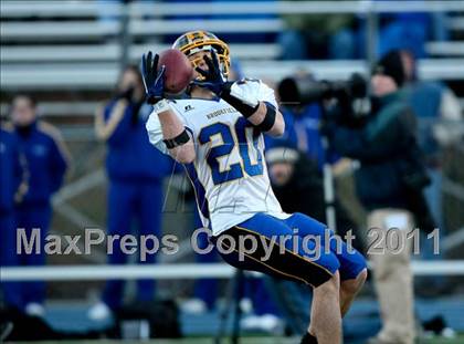Thumbnail 1 in Brookfield vs. New London (CIAC Class M Semifinal) photogallery.
