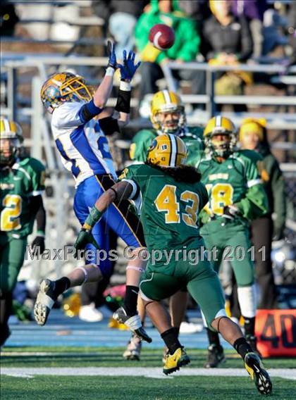 Thumbnail 1 in Brookfield vs. New London (CIAC Class M Semifinal) photogallery.