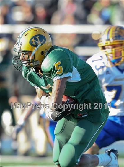 Thumbnail 3 in Brookfield vs. New London (CIAC Class M Semifinal) photogallery.