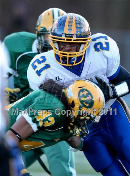 Thumbnail 1 in Brookfield vs. New London (CIAC Class M Semifinal) photogallery.