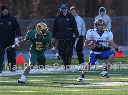 Thumbnail 2 in Brookfield vs. New London (CIAC Class M Semifinal) photogallery.